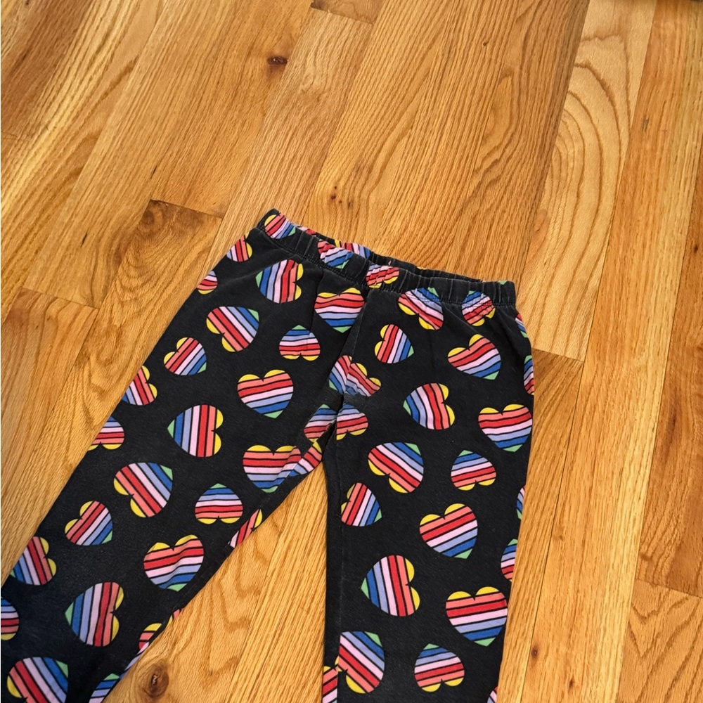 No Boundaries - Black Leggings / Bottoms with Colorful Heart Pattern - Picture 3 of 5